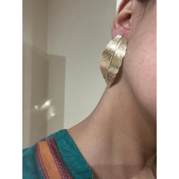 Big gold earrings gold leaf studs large huge boho gold earrings chunky statement - Picture 3 of 5
